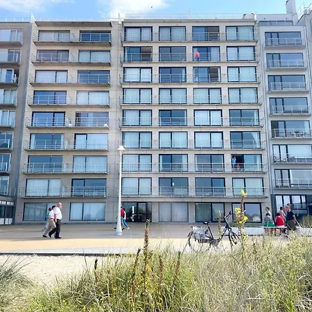 In By The Sea Wall, Cleaning Included Lägenhet *