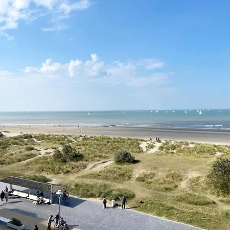In With Sea View, Cleaning Included Apartment *